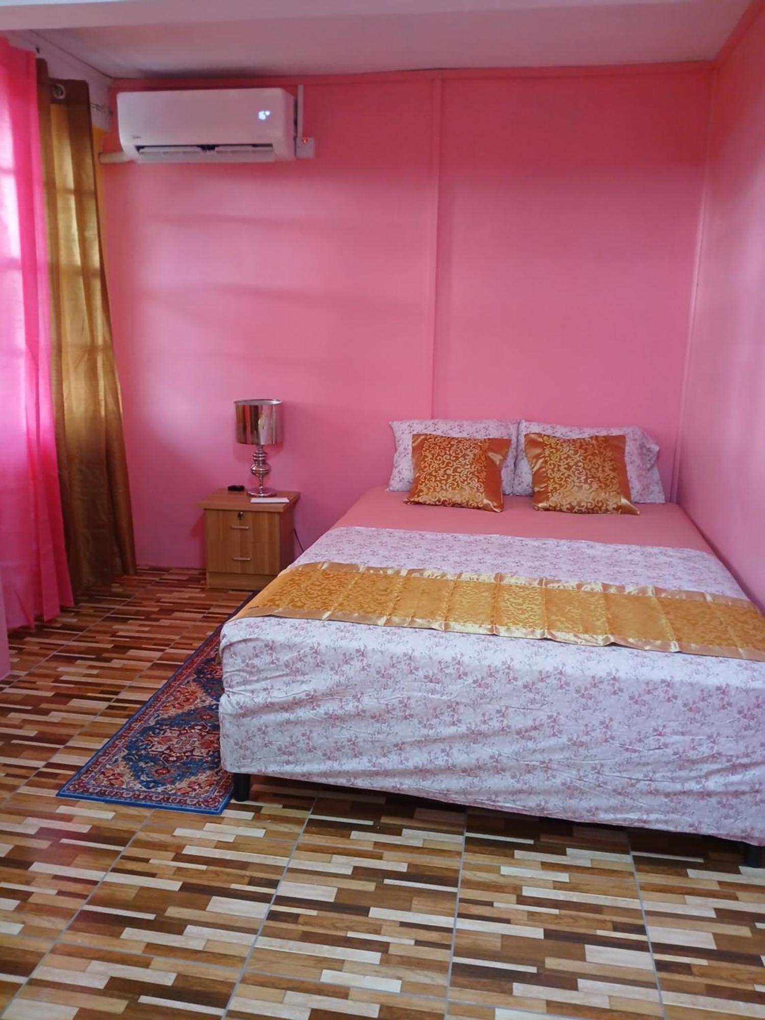 Bed and Breakfast Natrue'S Haven Marigot Exterior foto